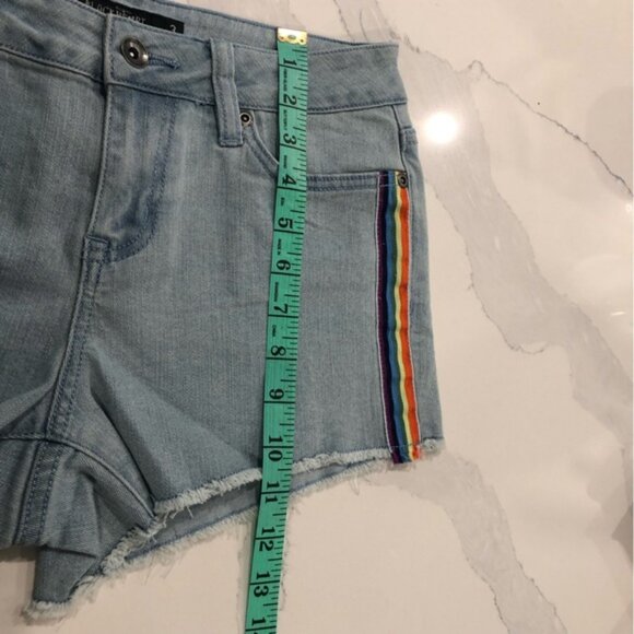 NWT Hot Topics BlackHeart Jean Shorts - Picture 7 of 14